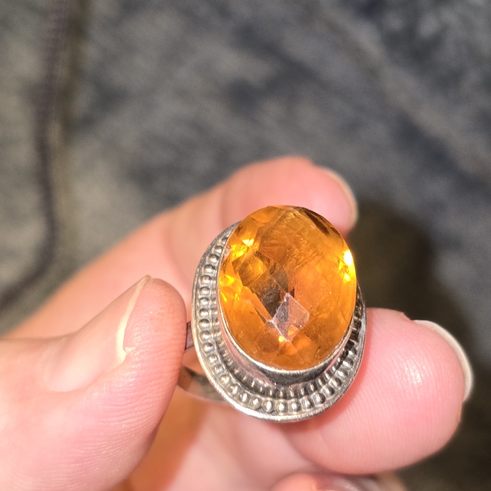 Vibrant Orange Gemstone Ring - Picture 3 of 11